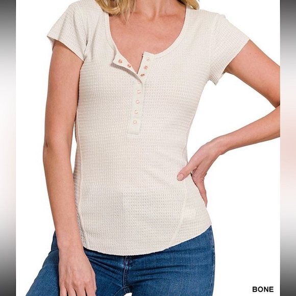 ☃️BOGO50%☃️ 🆕🤍ZENANA: WHITE Baby Waffle Snap Button Cap Sleeve Top LARGE - Picture 7 of 11